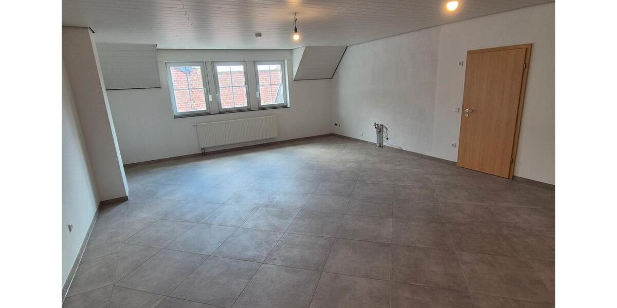 Etagenwohnung Wegberg - 4 Zimmer, 165 m&sup2;, 1.350&euro; | Angebot:27532813