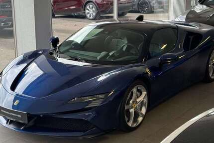 Ferrari SF90 Stradale 19.415 km 324.990 &euro; Mülheim an der Ruhr 45478