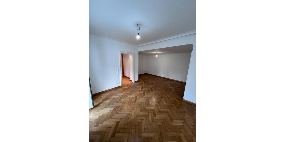 Etagenwohnung Düsseldorf Stadtbezirk 5 - 1 Zimmer, 49 m&sup2;, 1.150&euro; | Angebot:27547930