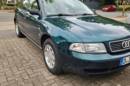 Audi A4 70.400 km 5.450 &euro; Düsseldorf 40468
