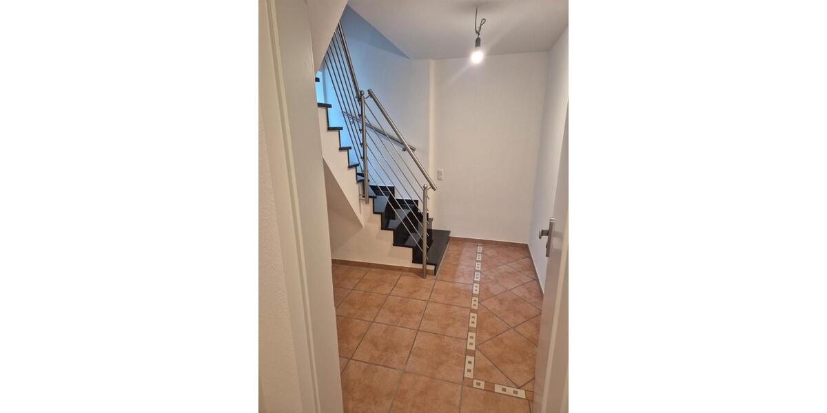 Etagenwohnung Wegberg - 4 Zimmer, 165 m&sup2;, 1.350&euro; | Angebot:27532813