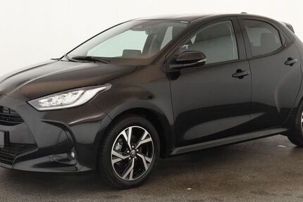 Toyota Yaris 14.100 km 21.684 &euro; Düsseldorf 40233
