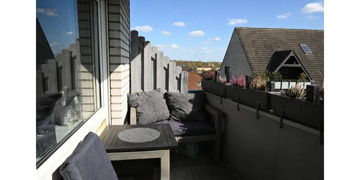 Dachgeschoßwohnung Moers Schwafheim - 3.5 Zimmer, 73 m&sup2;, 249.000&euro; | Angebot:26089785