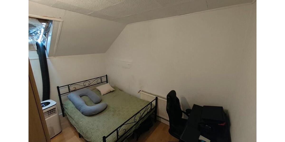 Dachgeschoßwohnung Grevenbroich Hemmerden - 2 Zimmer, 36 m&sup2;, 500&euro; | Angebot:27550952