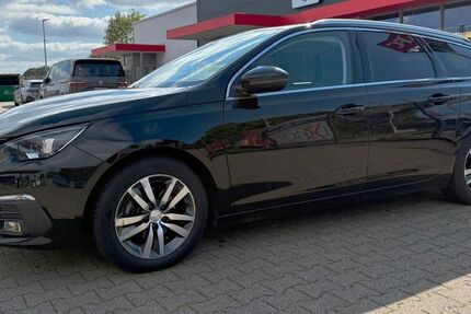 Peugeot 308 98.968 km 9.990 &euro; Solingen 42653