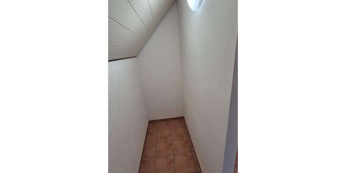 Etagenwohnung Wegberg - 4 Zimmer, 165 m&sup2;, 1.350&euro; | Angebot:27532813