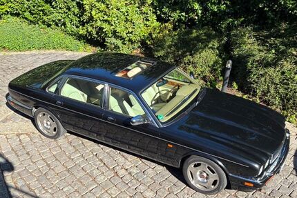 Jaguar Daimler 115.000 km 22.500 &euro; Düsseldorf 40225