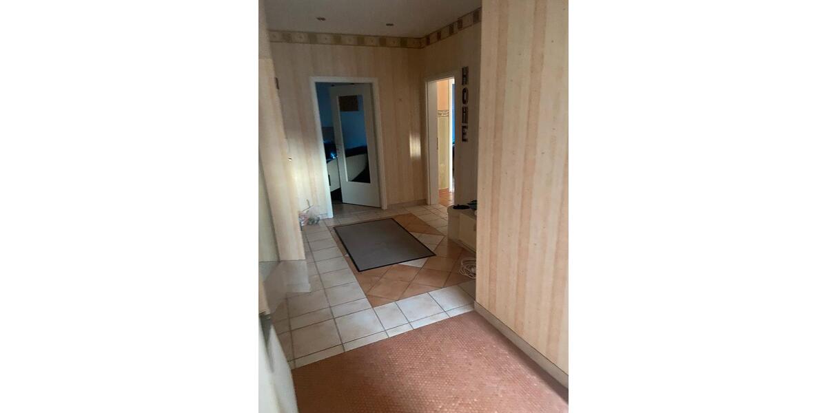 Dachgeschoßwohnung Solingen Mitte - 3 Zimmer, 78 m&sup2;, 135.000&euro; | Angebot:27514310