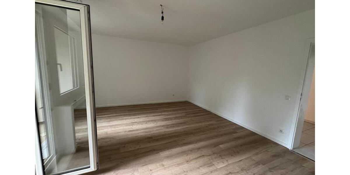 Etagenwohnung Düsseldorf Stadtbezirk 10 - 2 Zimmer, 62 m&sup2;, 682&euro; | Angebot:27547808
