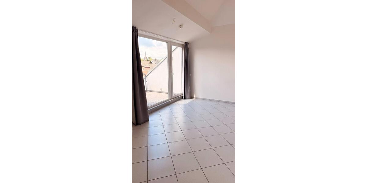 Dachgeschoßwohnung Erkelenz - 4 Zimmer, 126 m&sup2;, 1.100&euro; | Angebot:27544285