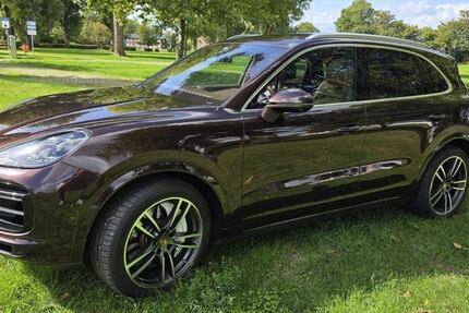 Porsche Cayenne 71.300 km 64.900 &euro; Düsseldorf 40547