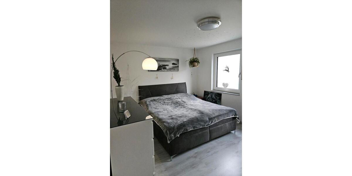 Erdgeschoßwohnung Jüchen - 3 Zimmer, 90 m&sup2;, 1.600&euro; | Angebot:27553895