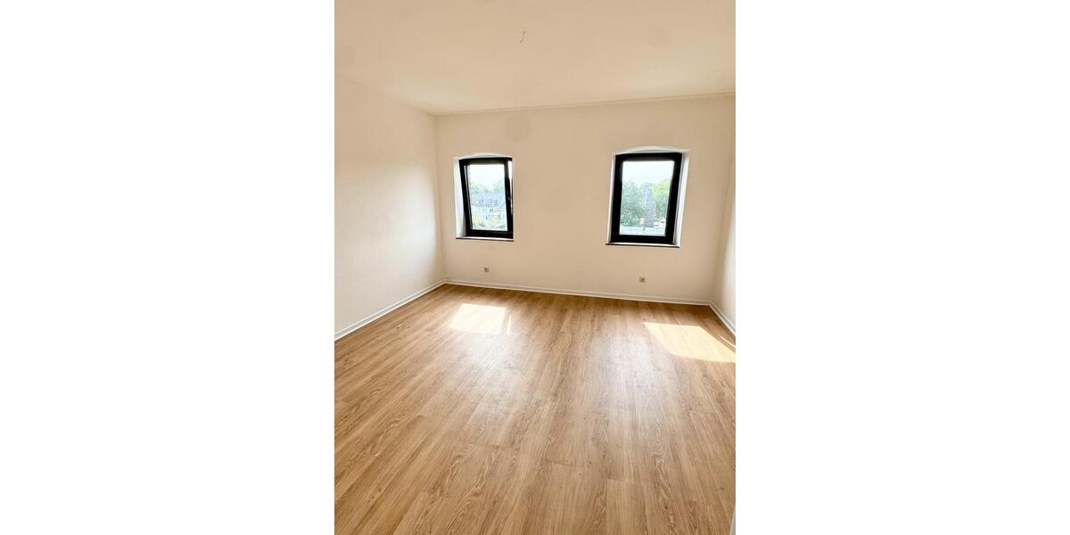 Dachgeschoßwohnung Mönchengladbach West - 2 Zimmer, 65 m&sup2;, 920&euro; | Angebot:27544606