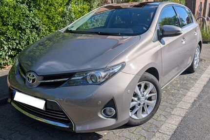 Toyota Auris 59.900 km 11.550 &euro; Mönchengladbach 41065