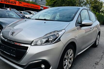 Peugeot 208 64.000 km 6.100 &euro; Mönchengladbach 41063