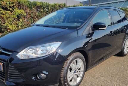 Ford Focus 56.095 km 8.777 &euro; Düsseldorf 40589