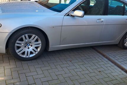 BMW 730 299.000 km 3.900 &euro; Duisburg 47167
