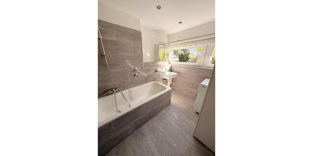 Etagenwohnung Düsseldorf Stadtbezirk 9 - 4 Zimmer, 99 m&sup2;, 385.000&euro; | Angebot:27458661