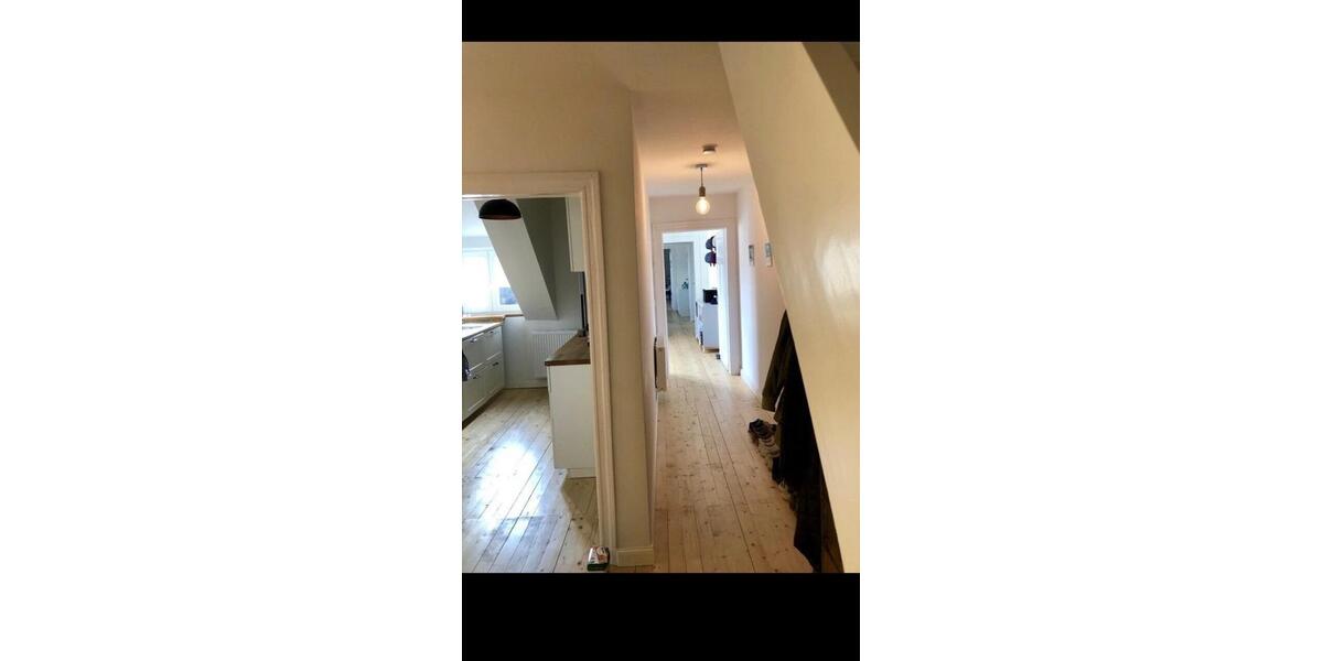 Dachgeschoßwohnung Mönchengladbach - 3.5 Zimmer, 103 m&sup2;, 1.250&euro; | Angebot:27539462