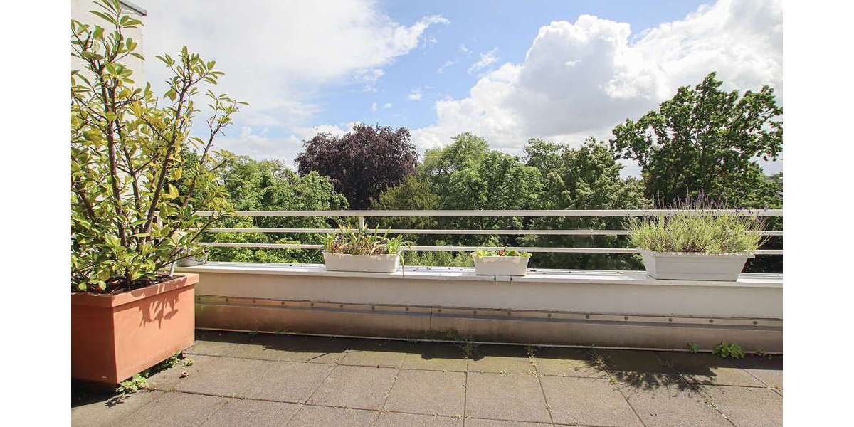 Etagenwohnung Düsseldorf Düsseltal - 3 Zimmer, 101 m&sup2;, 384.000&euro; | Angebot:27505960