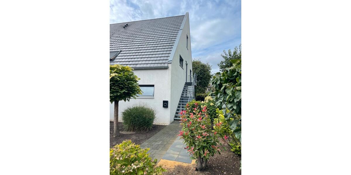 Dachgeschoßwohnung Korschenbroich - 1 Zimmer, 61 m&sup2;, 850&euro; | Angebot:27567554