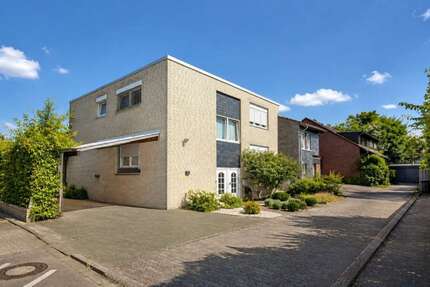 Haus Kaarst - 12 Zimmer, 360 m&sup2;, 669.000&euro; | Angebot:27181412