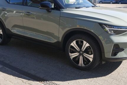 Volvo XC40 56.644 km 28.950 &euro; Düsseldorf 40233