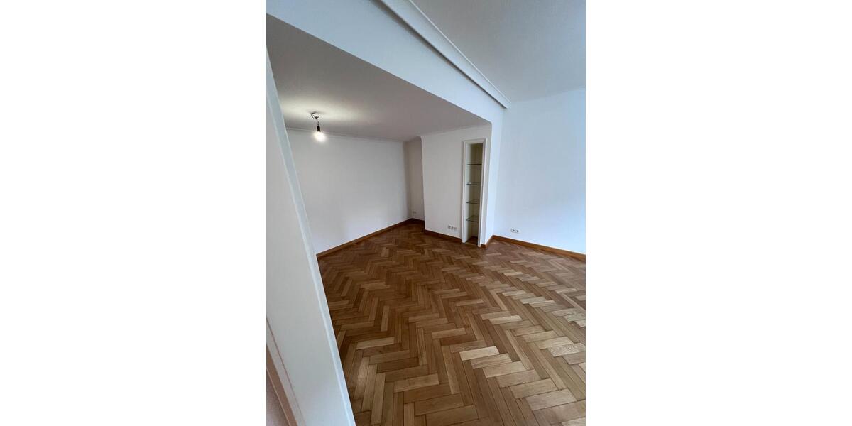 Etagenwohnung Düsseldorf Stadtbezirk 5 - 1 Zimmer, 49 m&sup2;, 1.150&euro; | Angebot:27547930