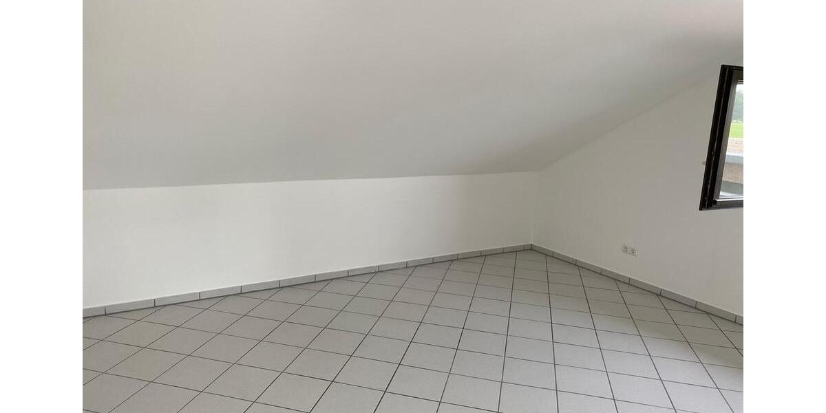 Dachgeschoßwohnung Pulheim - 3 Zimmer, 73 m&sup2;, 1.500&euro; | Angebot:27545427