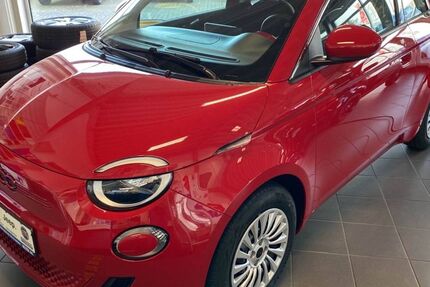 Fiat 500e 6.800 km 24.490 &euro; Langenfeld 40764