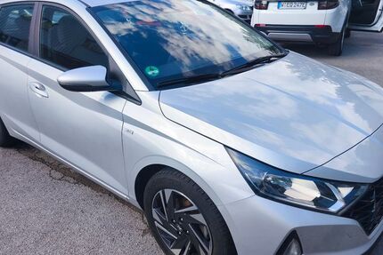 Hyundai i20 105.000 km 9.900 &euro; Solingen 42651