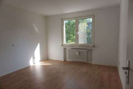 Wohnung Düsseldorf Eller - 3 Zimmer, 78 m&sup2;, 980&euro; | Angebot:27547727