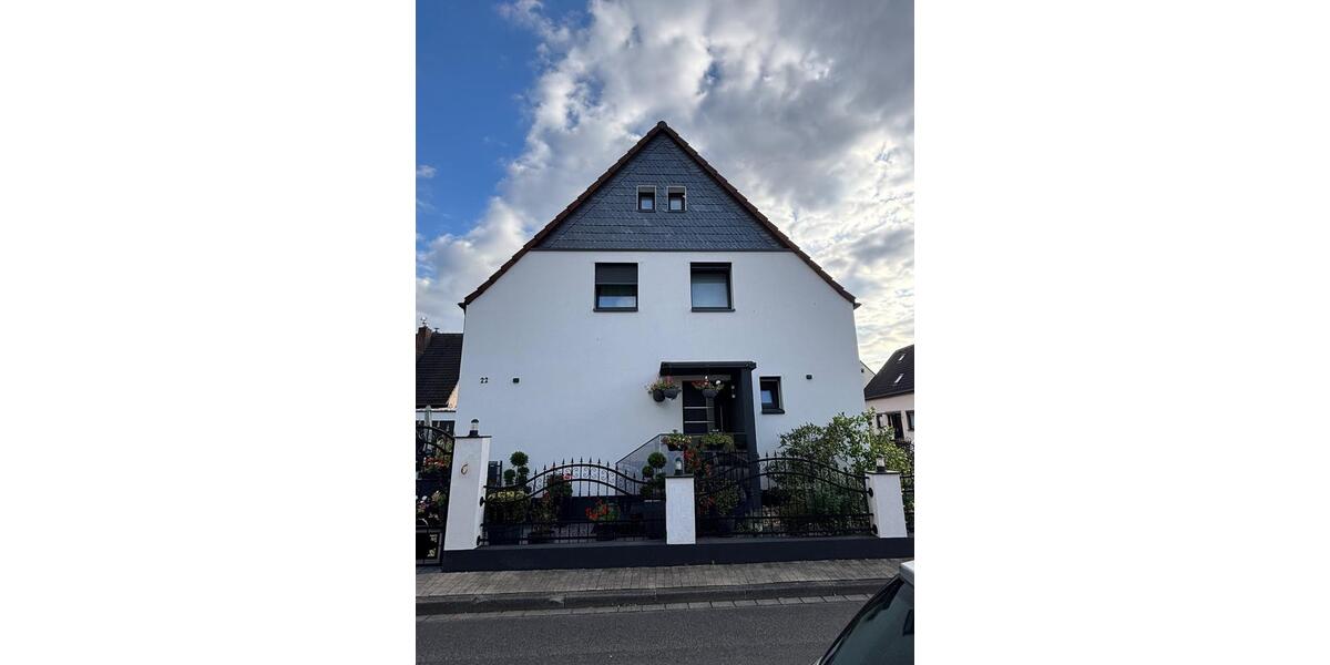 Erdgeschoßwohnung Düsseldorf Stadtbezirk 6 - 3 Zimmer, 81 m&sup2;, 1.600&euro; | Angebot:27553976