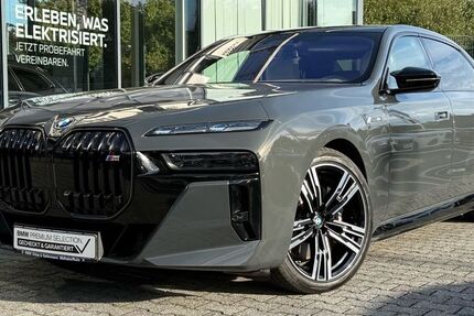 BMW i7 8.716 km 132.850 &euro; Mülheim 45472
