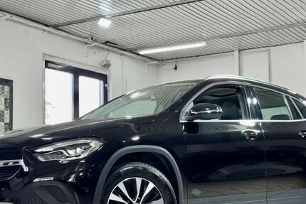 Mercedes-Benz GLA 200 43.666 km 27.890 &euro; Mönchengladbach 41061