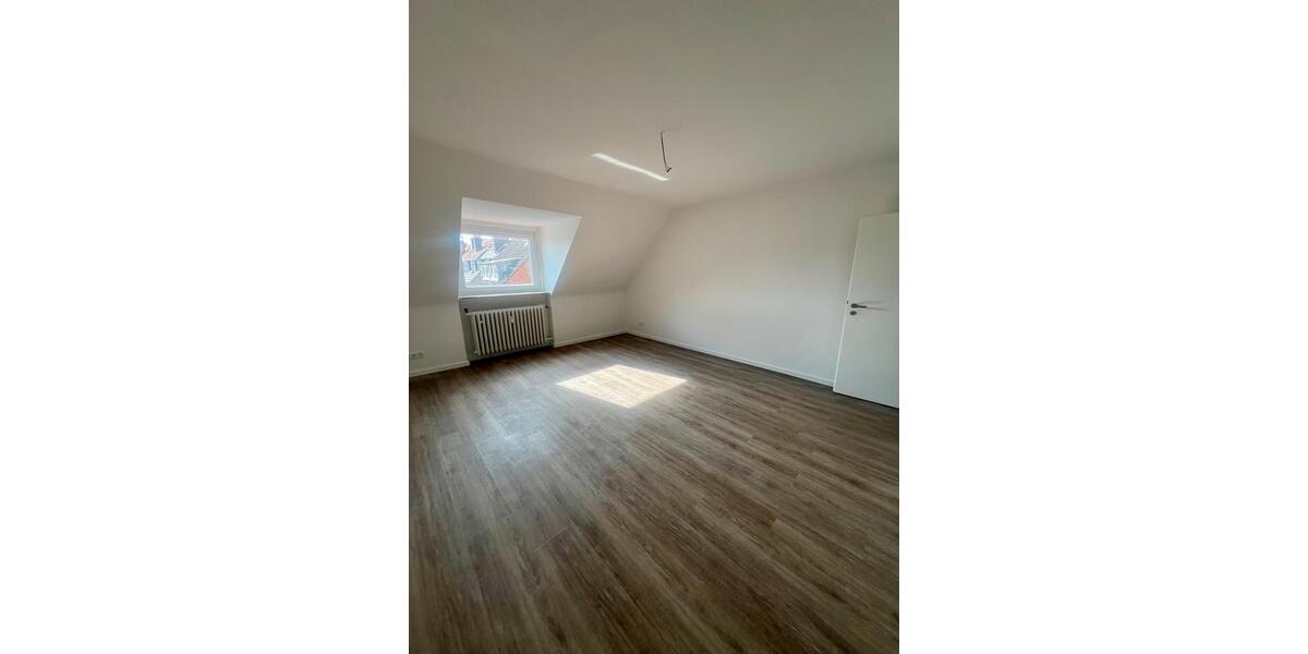 Dachgeschoßwohnung Düsseldorf Stadtbezirk 6 - 3 Zimmer, 64 m&sup2;, 900&euro; | Angebot:27550555