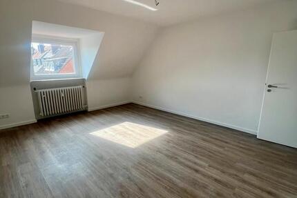 Wohnung Düsseldorf Stadtbezirk 6 - 3 Zimmer, 64 m&sup2;, 900&euro; | Angebot:27550555