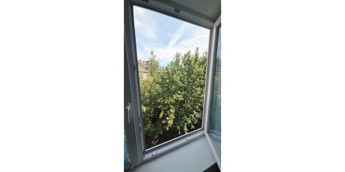 Dachgeschoßwohnung Düsseldorf Stadtbezirk 3 - 3 Zimmer, 63 m&sup2;, 1.690&euro; | Angebot:27545612