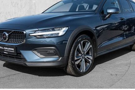 Volvo V60 Cross Country 32.867 km 33.830 &euro; Düsseldorf 40474