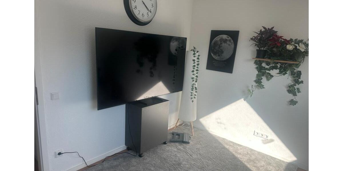 Dachgeschoßwohnung Krefeld - 2 Zimmer, 80 m&sup2;, 745&euro; | Angebot:27553891