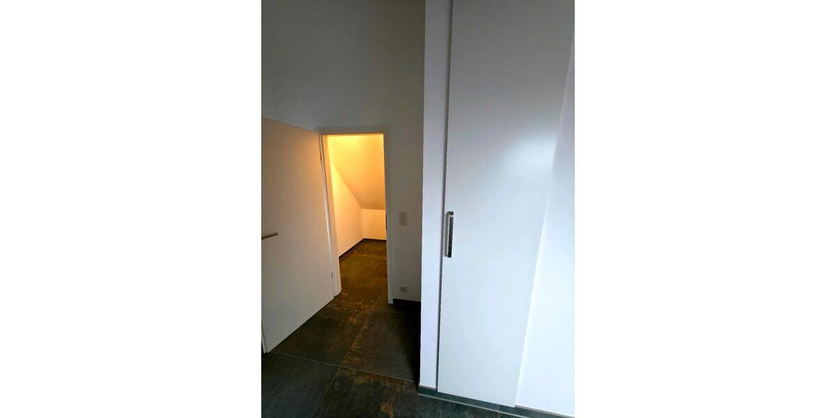 Dachgeschoßwohnung Kaarst - 1 Zimmer, 45 m&sup2;, 750&euro; | Angebot:27547044