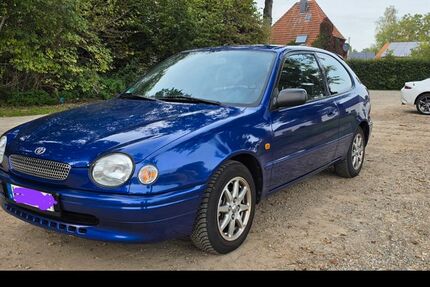 Toyota Corolla 82.500 km 3.700 &euro; Düsseldorf 40223