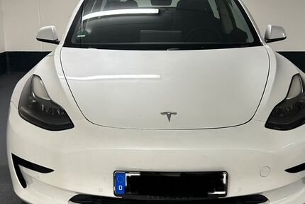 Tesla Model 3 97.200 km 23.800 &euro; Düsseldorf 40221
