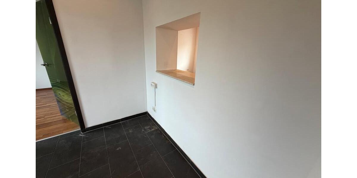 Etagenwohnung Duisburg Ruhrort - 2.5 Zimmer, 75 m&sup2;, 890&euro; | Angebot:27553888