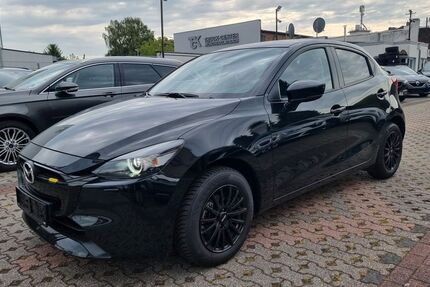 Mazda 2 13.200 km 15.898 &euro; Mönchengladbach 41063