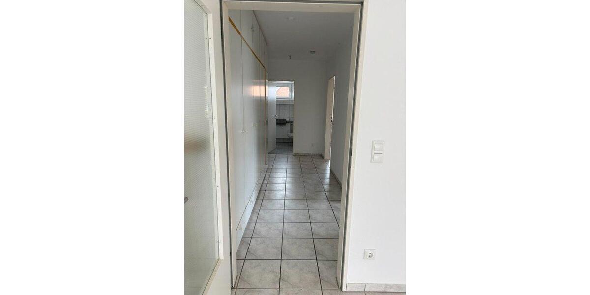Etagenwohnung Mönchengladbach Nord - 2 Zimmer, 67 m&sup2;, 570&euro; | Angebot:27553183