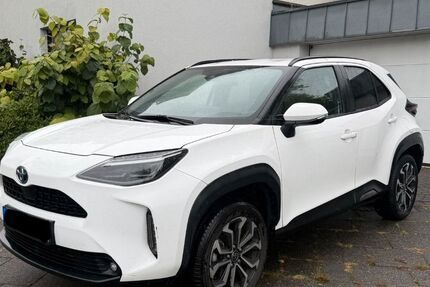 Toyota Yaris Cross 110.000 km 15.000 &euro; Benrath 40595
