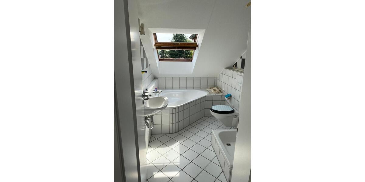 Dachgeschoßwohnung Pulheim - 3 Zimmer, 73 m&sup2;, 1.500&euro; | Angebot:27545427