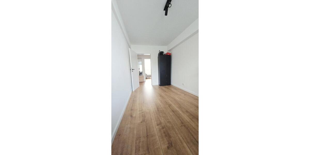 Dachgeschoßwohnung Düsseldorf Stadtbezirk 3 - 3 Zimmer, 63 m&sup2;, 1.690&euro; | Angebot:27545612