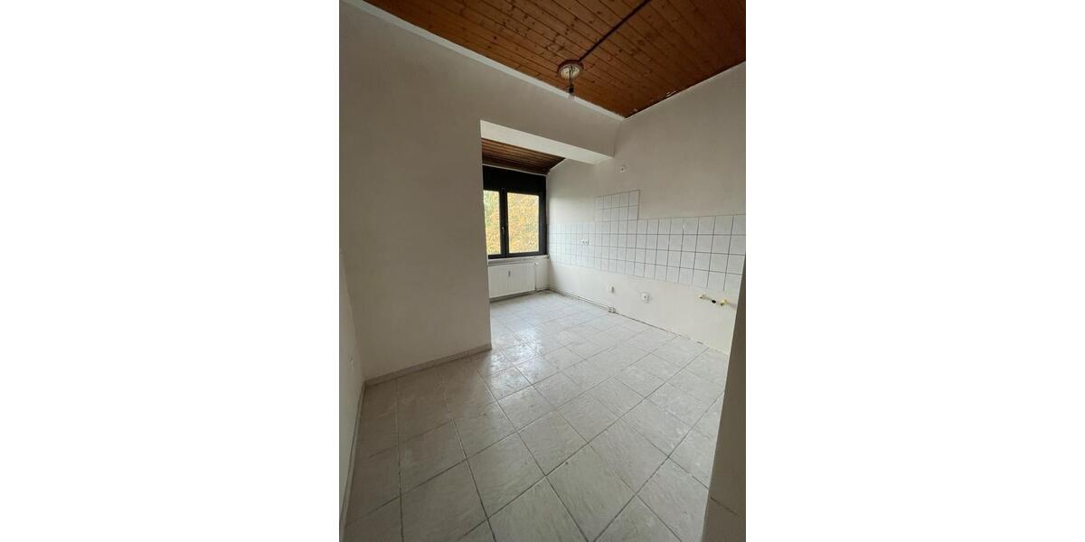 Etagenwohnung Duisburg Duisburg-Mitte - 4 Zimmer, 95 m&sup2;, 740&euro; | Angebot:27567646